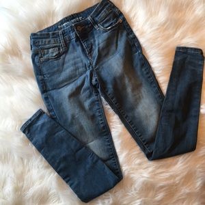 Old Navy Rockstar mid-rise skinny pants/ jeans